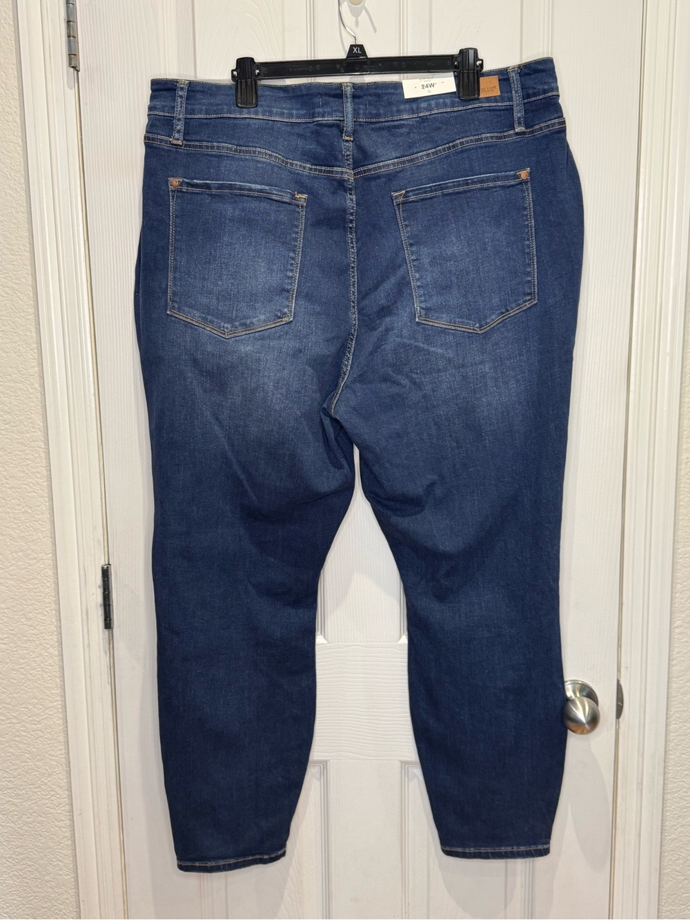 NEW Judy Blue Plus Women's 24W Sienna Classic Button Fly Ankle Skinny Denim Jean - Picture 3 of 8